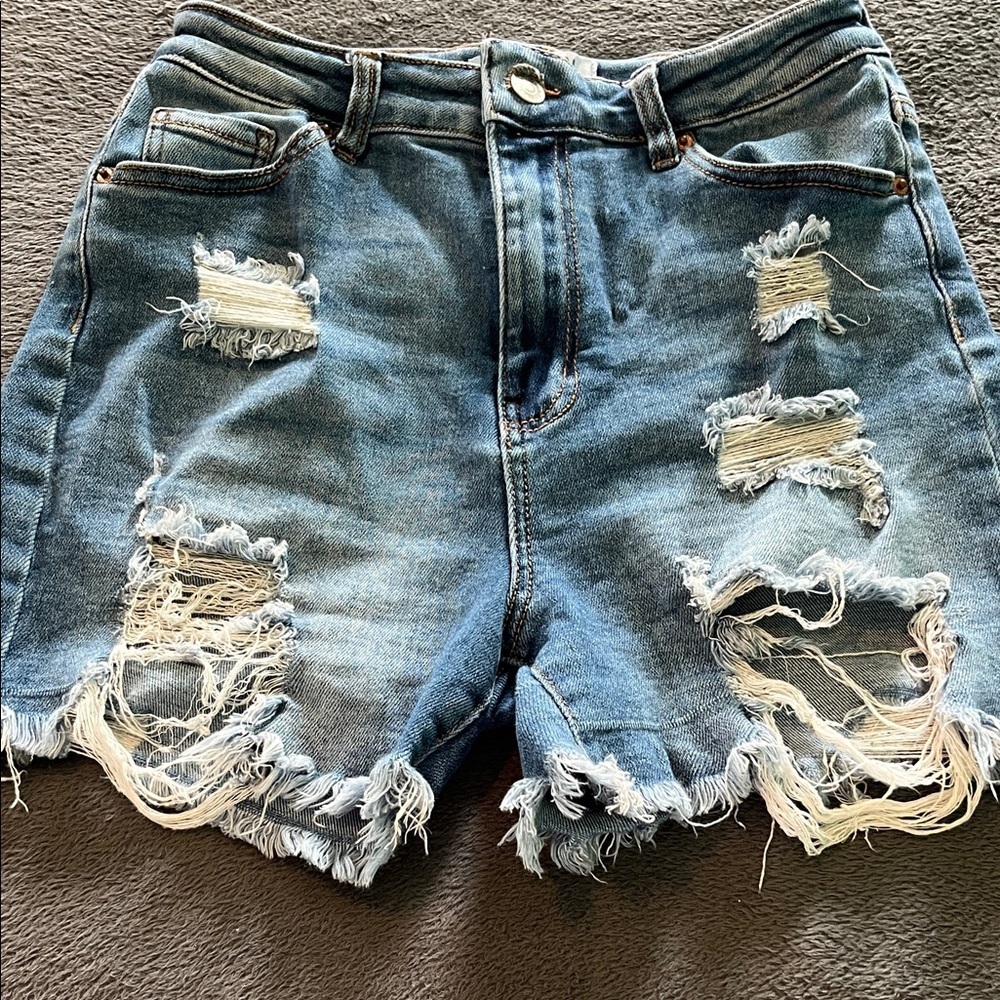 Wax Jeans destroyed shorts